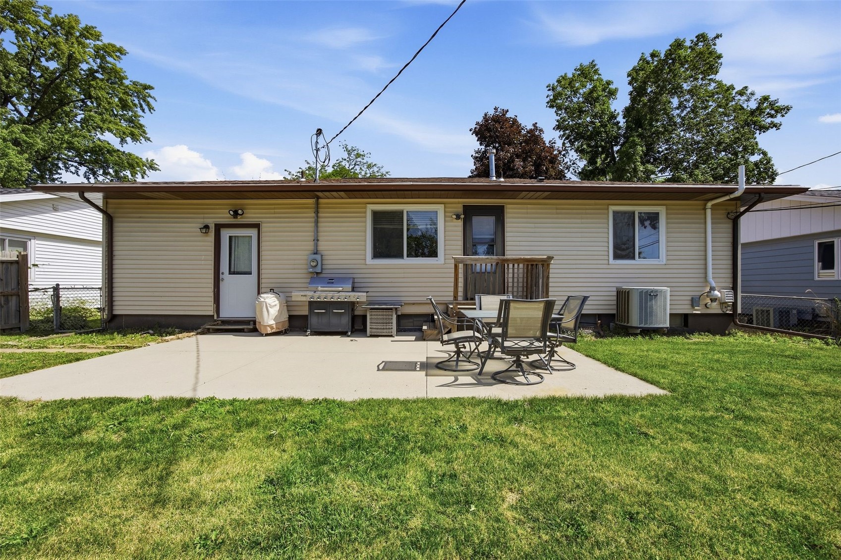 5121 Kesler Road NW Cedar Rapids IA 52405