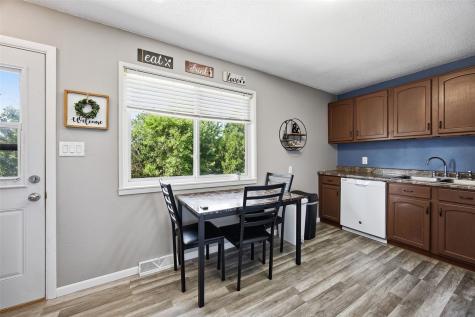 5121 Kesler Road NW Cedar Rapids IA 52405