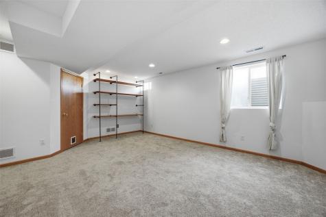 828 73rd NE Cedar Rapids IA 52402