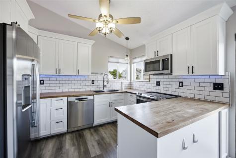828 73rd NE Cedar Rapids IA 52402