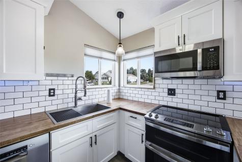 828 73rd NE Cedar Rapids IA 52402