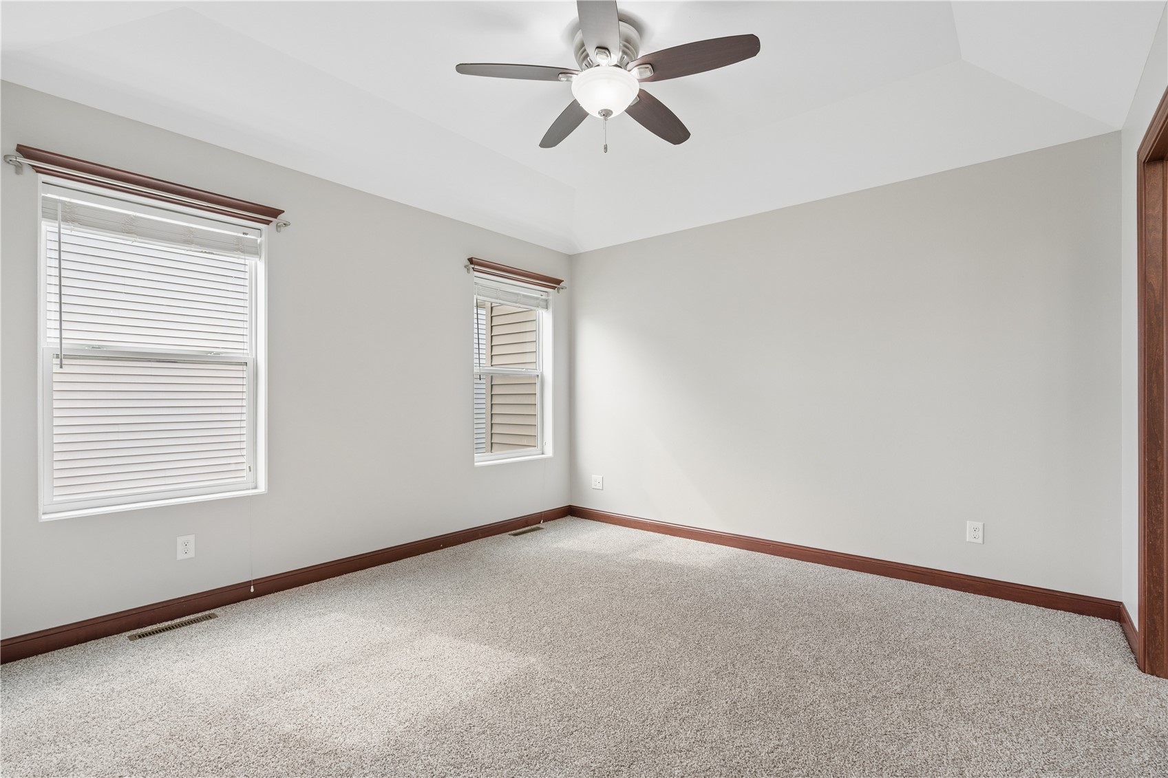 5313 Ruhd Street SW Cedar Rapids IA 52404