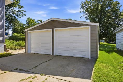 123 Edgewood Road SW Cedar Rapids IA 52404