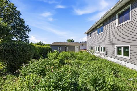 123 Edgewood Road SW Cedar Rapids IA 52404