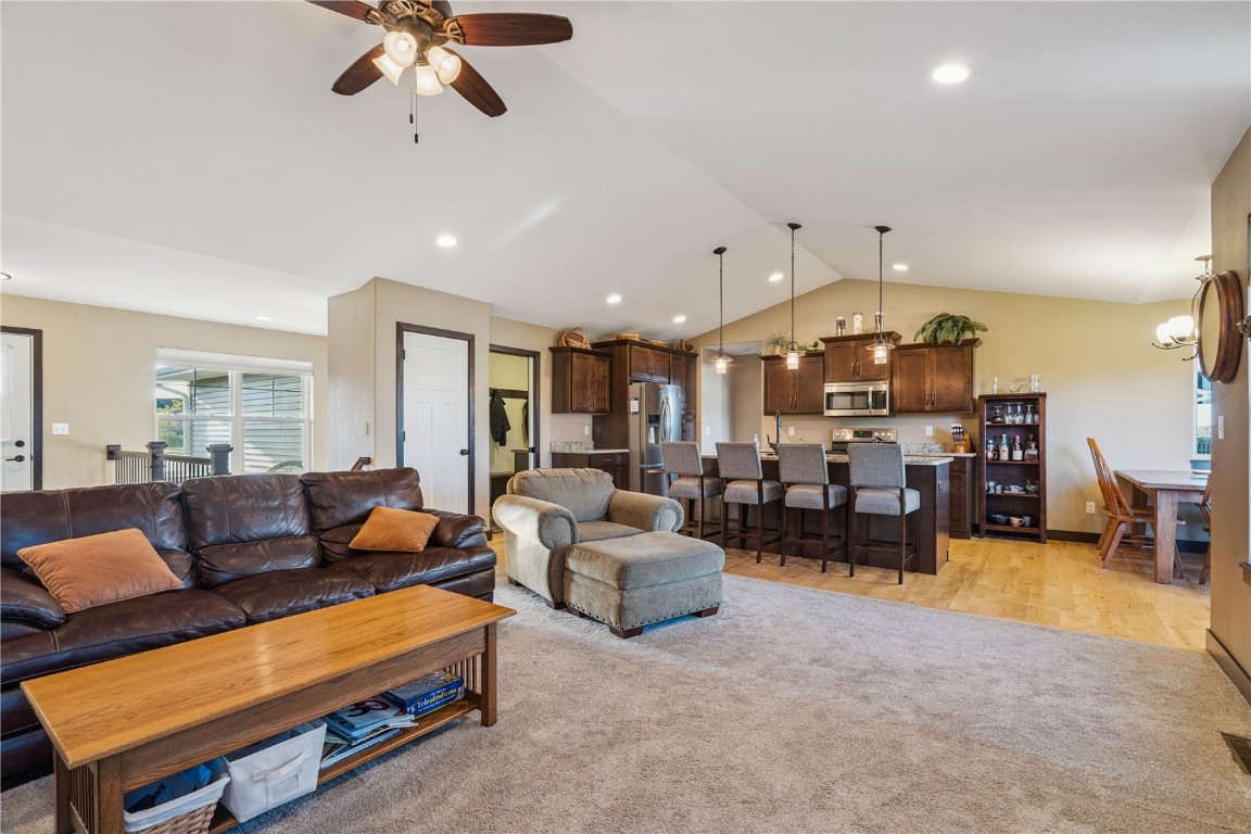 2095 Fieldcrest Lane Ely IA 52227