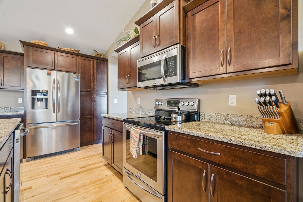 2095 Fieldcrest Lane Ely IA 52227