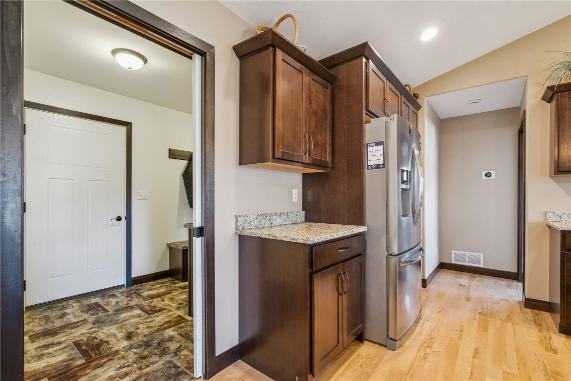 2095 Fieldcrest Lane Ely IA 52227