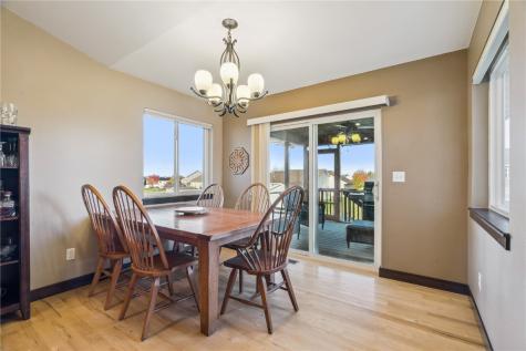 2095 Fieldcrest Lane Ely IA 52227