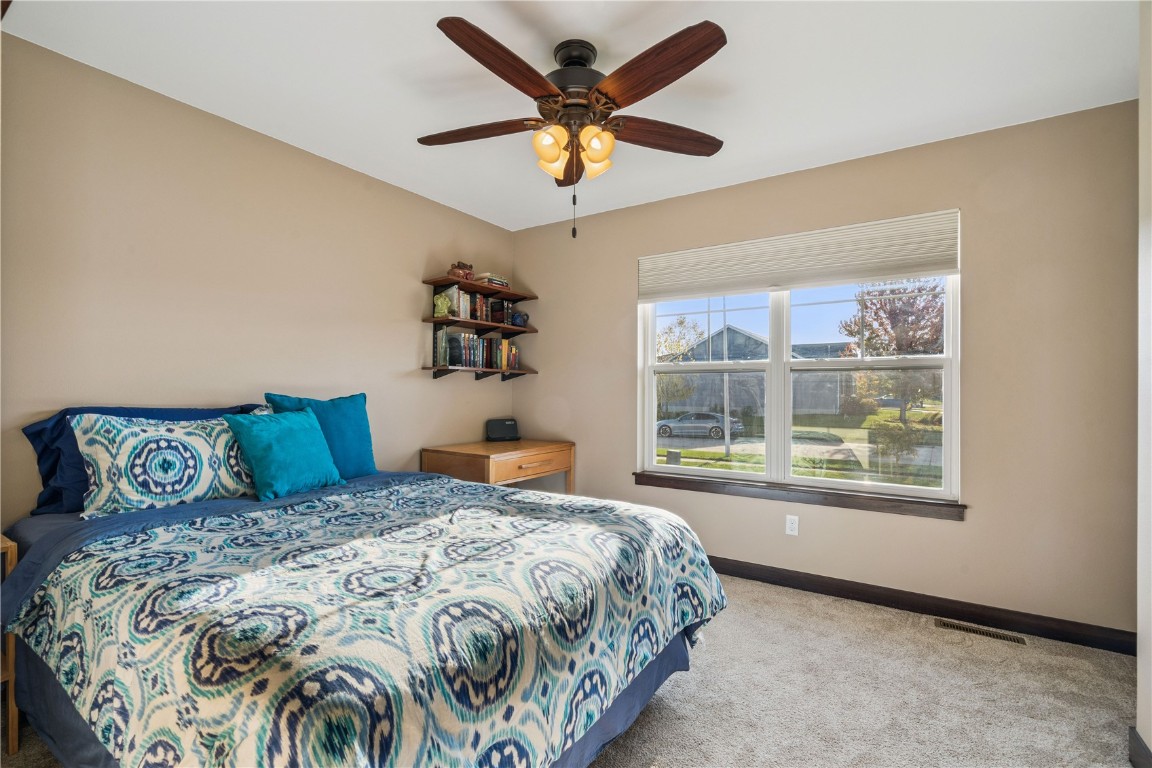 2095 Fieldcrest Lane Ely IA 52227
