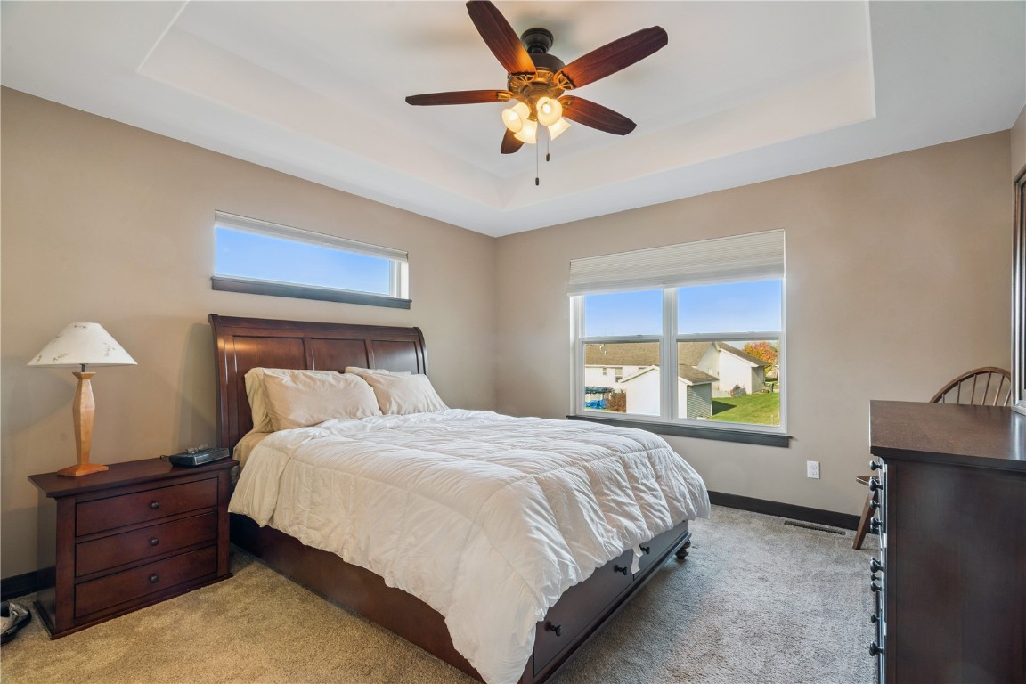 2095 Fieldcrest Lane Ely IA 52227