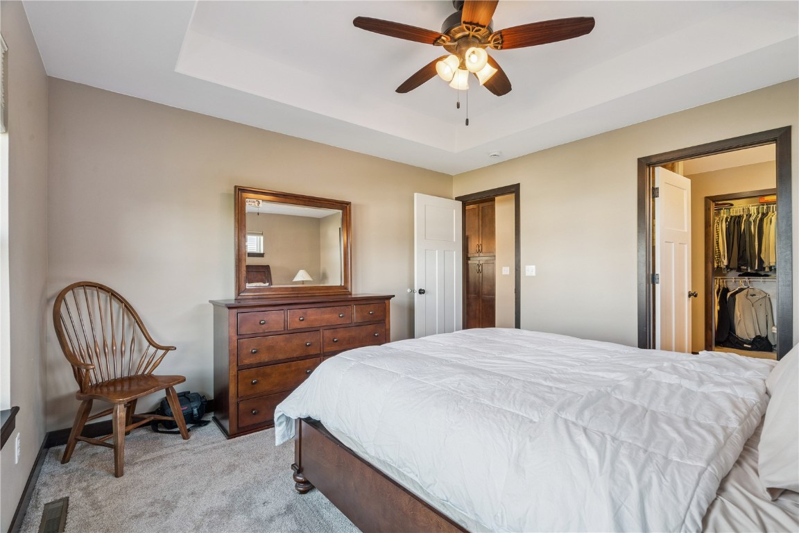 2095 Fieldcrest Lane Ely IA 52227