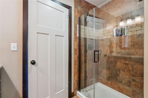 2095 Fieldcrest Lane Ely IA 52227
