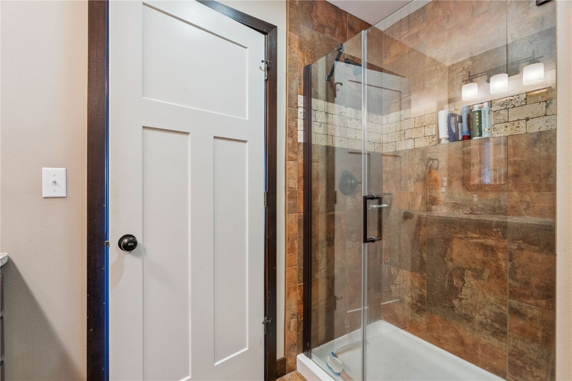 2095 Fieldcrest Lane Ely IA 52227