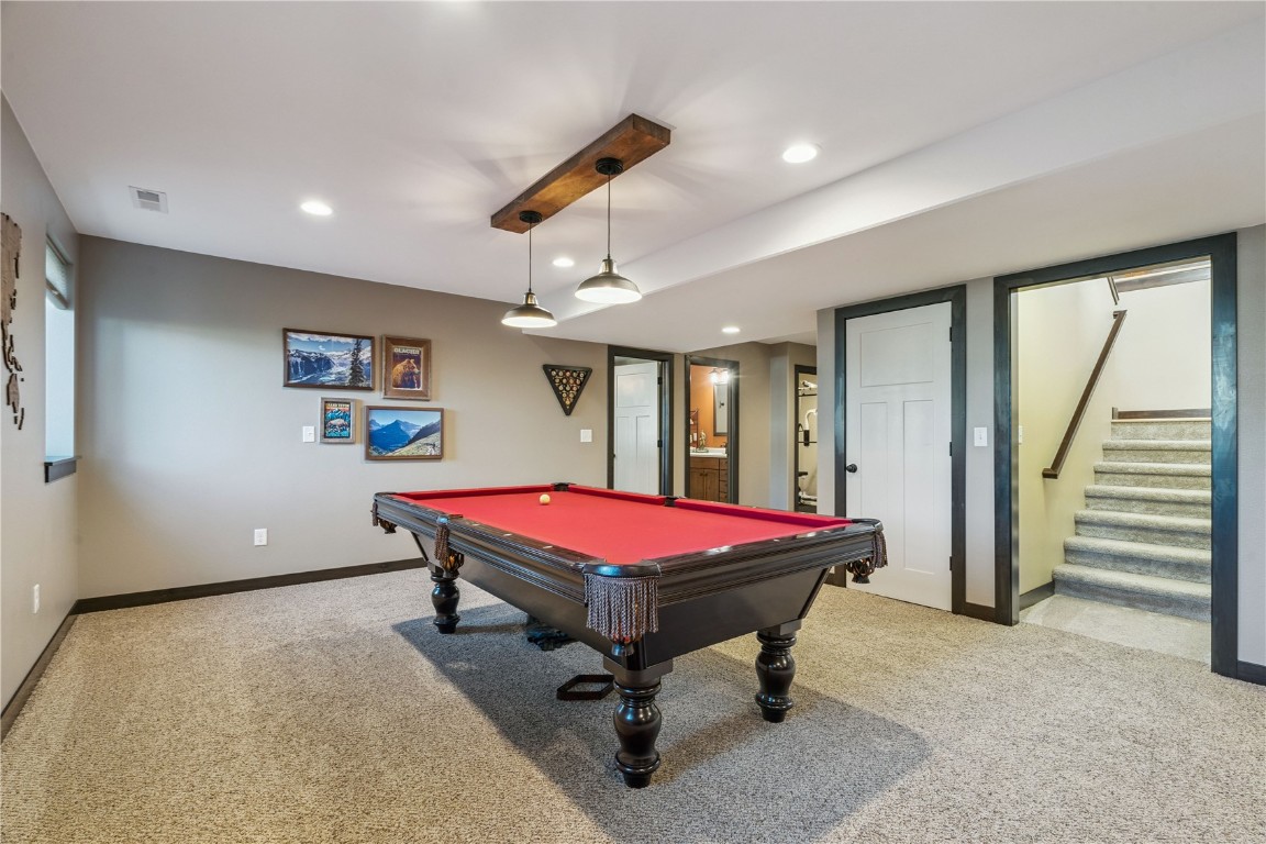 2095 Fieldcrest Lane Ely IA 52227
