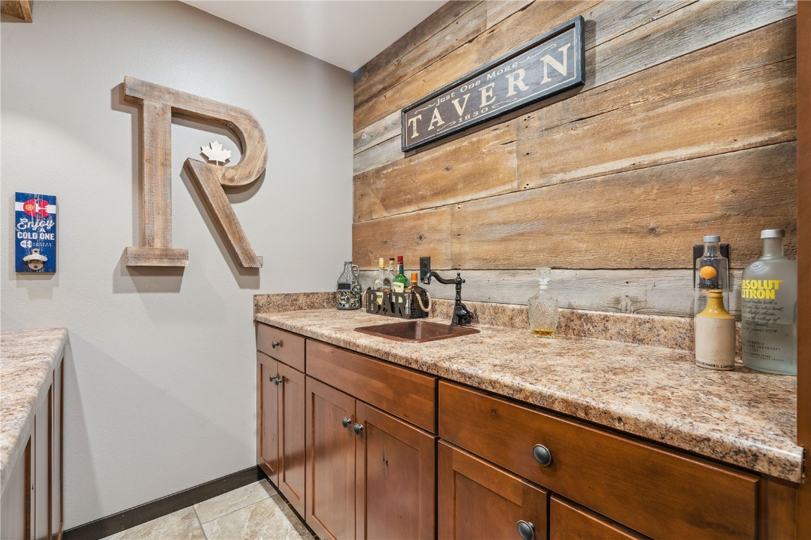 2095 Fieldcrest Lane Ely IA 52227