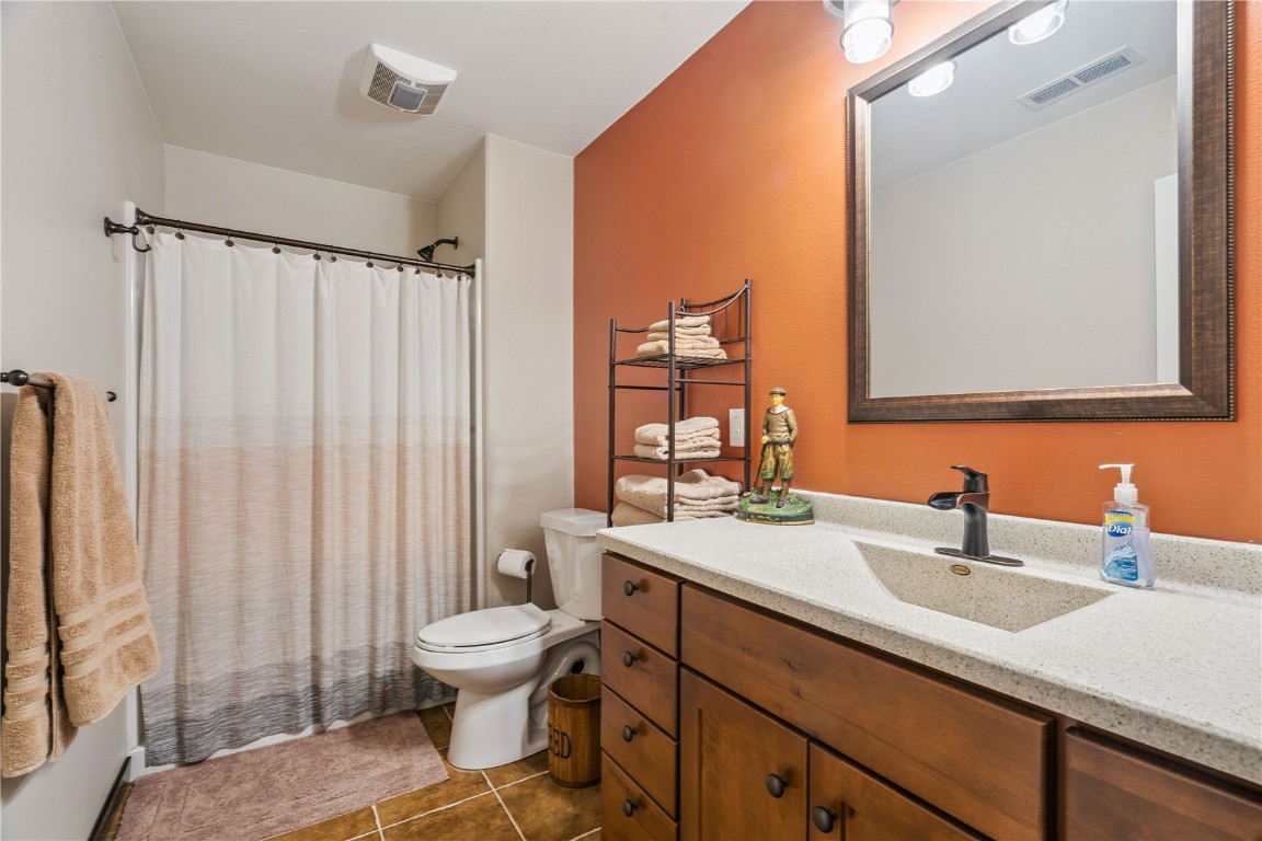 2095 Fieldcrest Lane Ely IA 52227