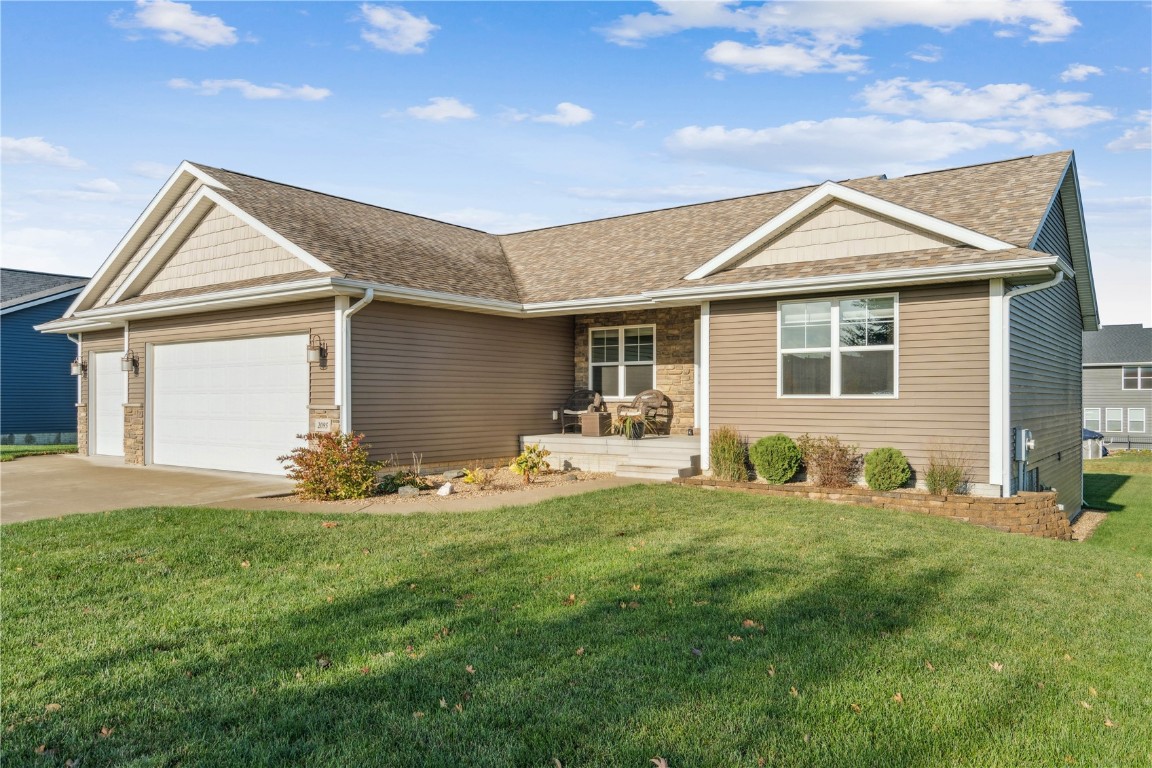 2095 Fieldcrest Lane Ely IA 52227