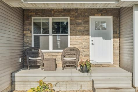 2095 Fieldcrest Lane Ely IA 52227
