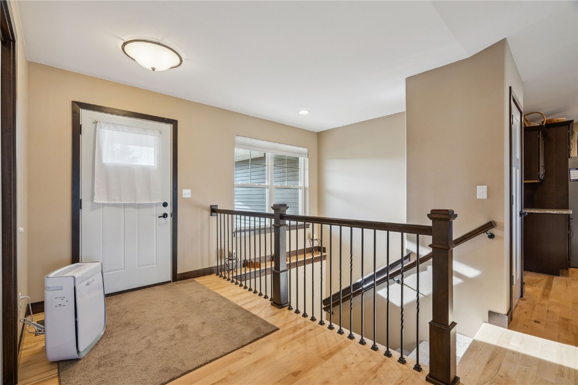 2095 Fieldcrest Lane Ely IA 52227