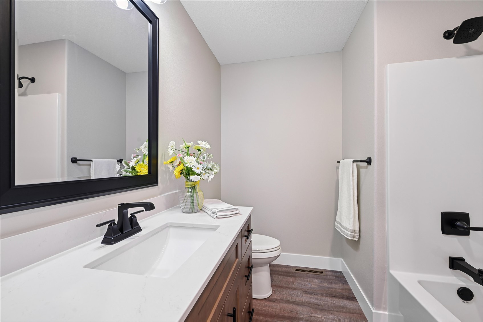 1382 Foxtail Drive Fairfax IA 52228