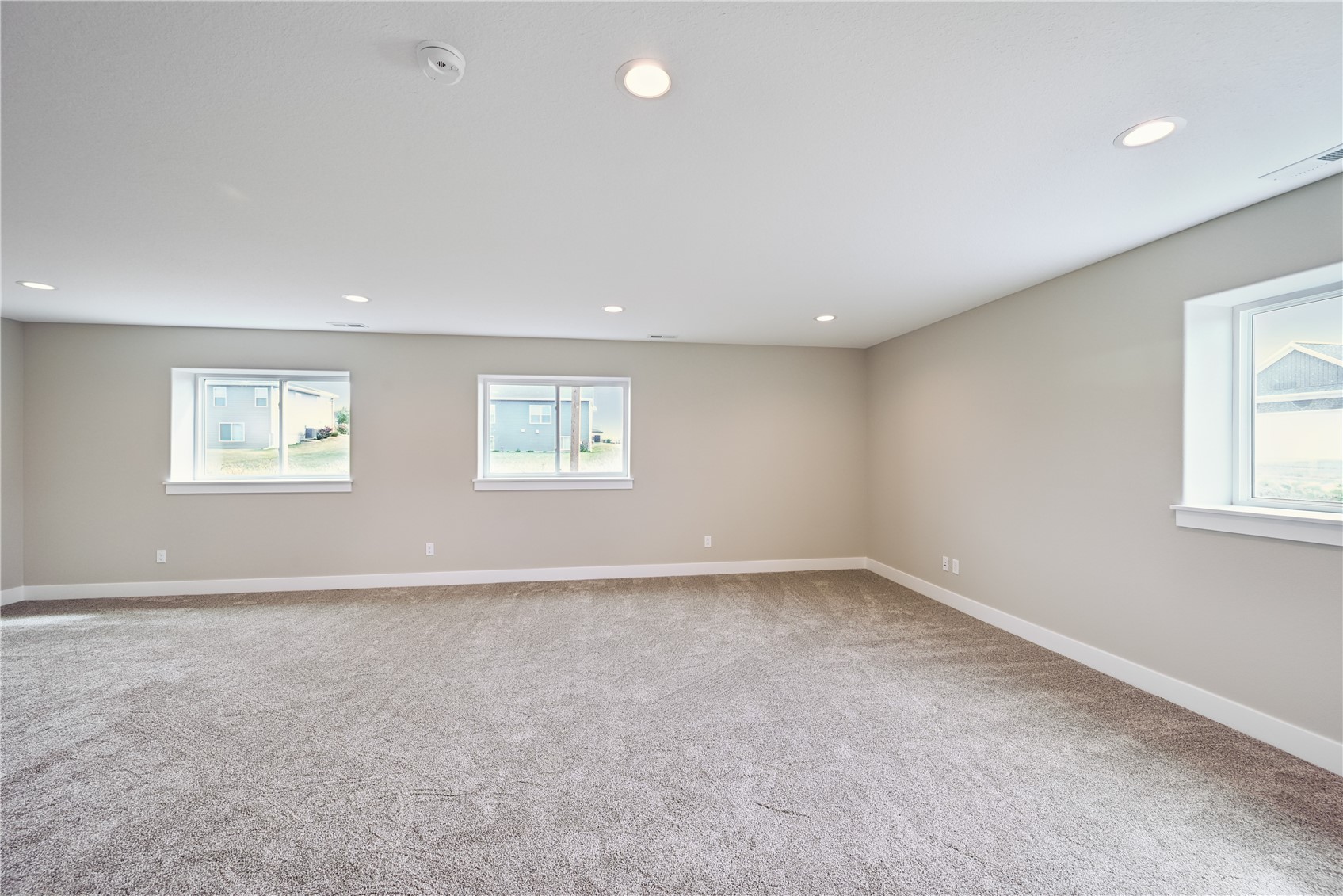 1382 Foxtail Drive Fairfax IA 52228