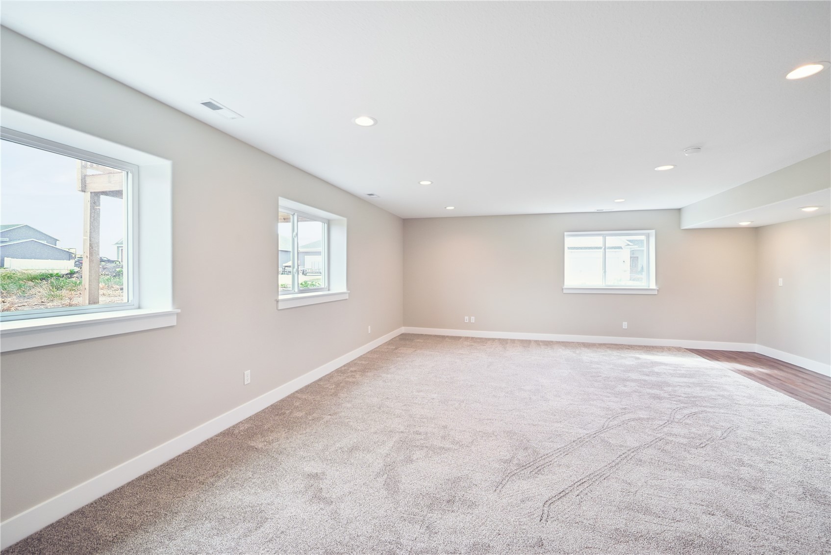 1382 Foxtail Drive Fairfax IA 52228