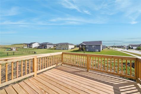 1382 Foxtail Drive Fairfax IA 52228