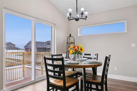 1382 Foxtail Drive Fairfax IA 52228