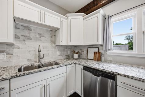 2112 F Street Iowa City IA 52245