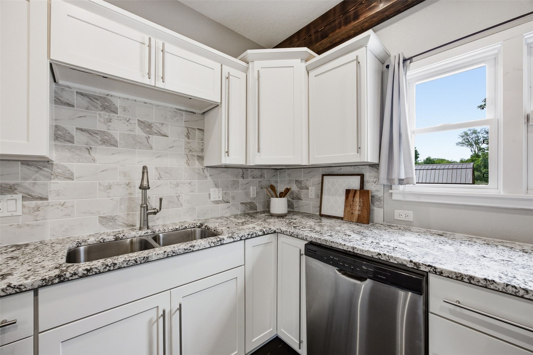 2112 F Street Iowa City IA 52245