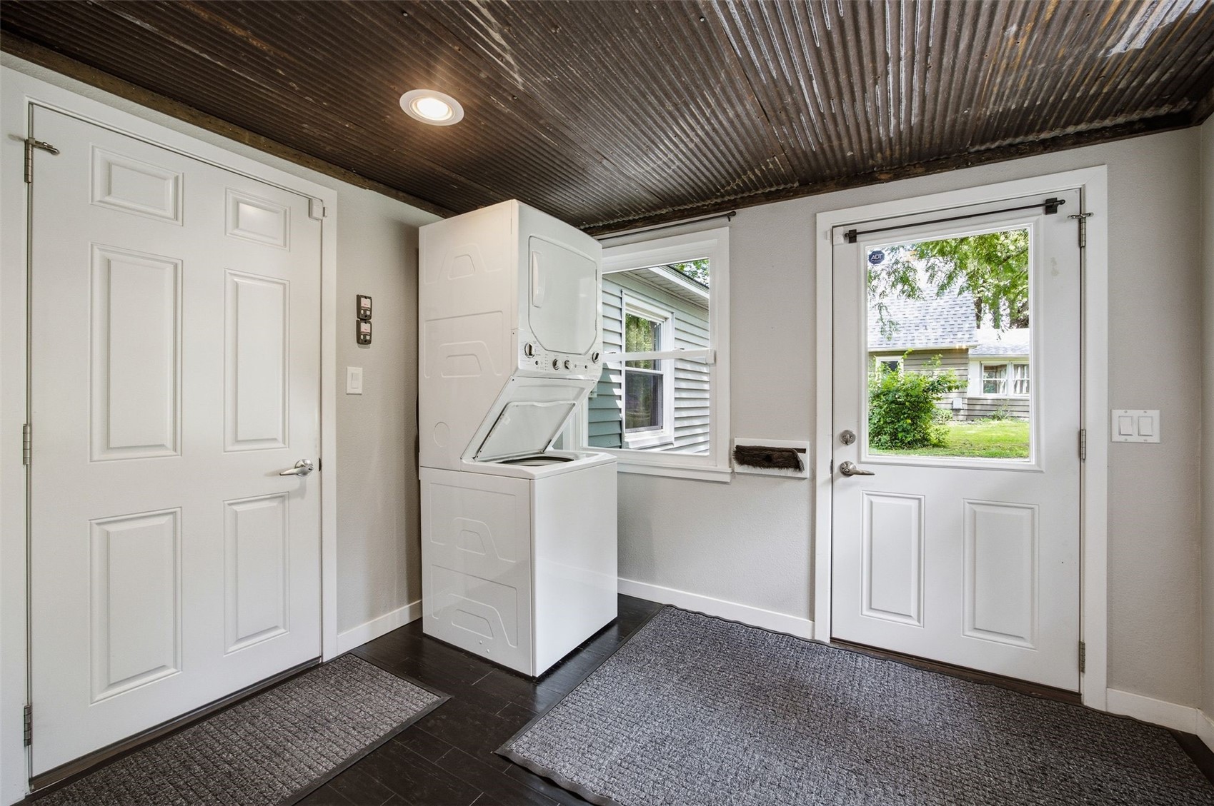 2112 F Street Iowa City IA 52245