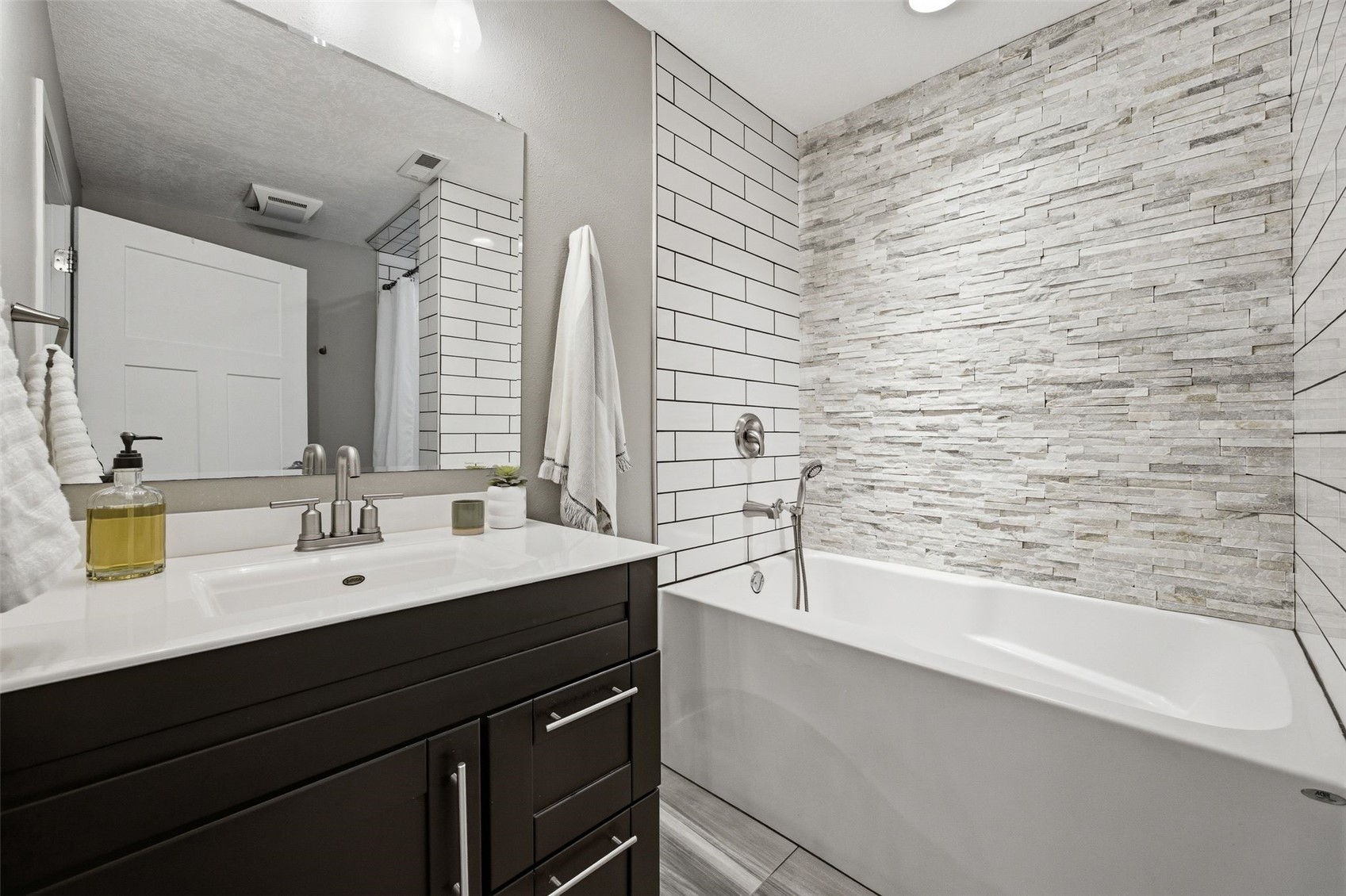 2112 F Street Iowa City IA 52245