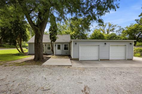 2112 F Street Iowa City IA 52245