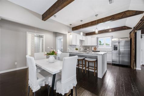 2112 F Street Iowa City IA 52245