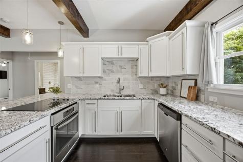 2112 F Street Iowa City IA 52245