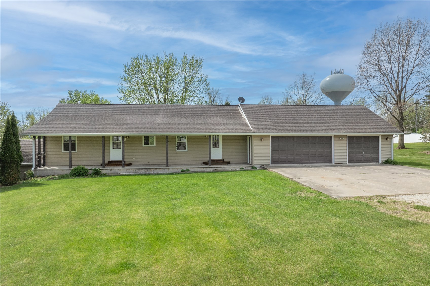 1116 E 6th Street Vinton IA 52349