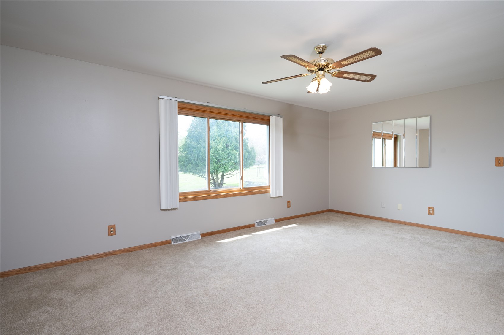 1116 E 6th Street Vinton IA 52349