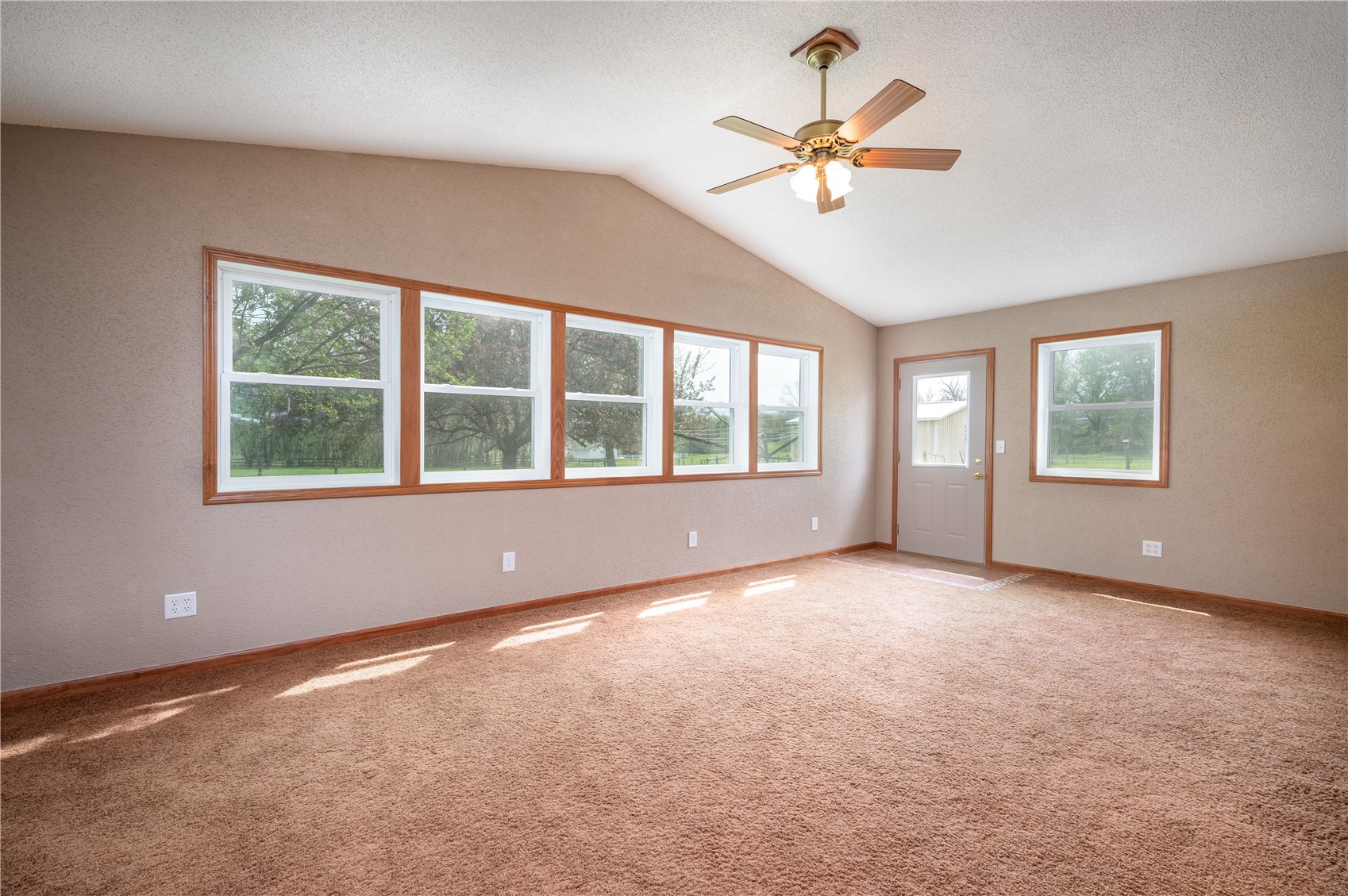 1116 E 6th Street Vinton IA 52349