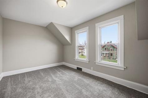 513 16th Street SE Cedar Rapids IA 52403
