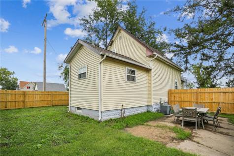 1342 5th Street NW Cedar Rapids IA 52405