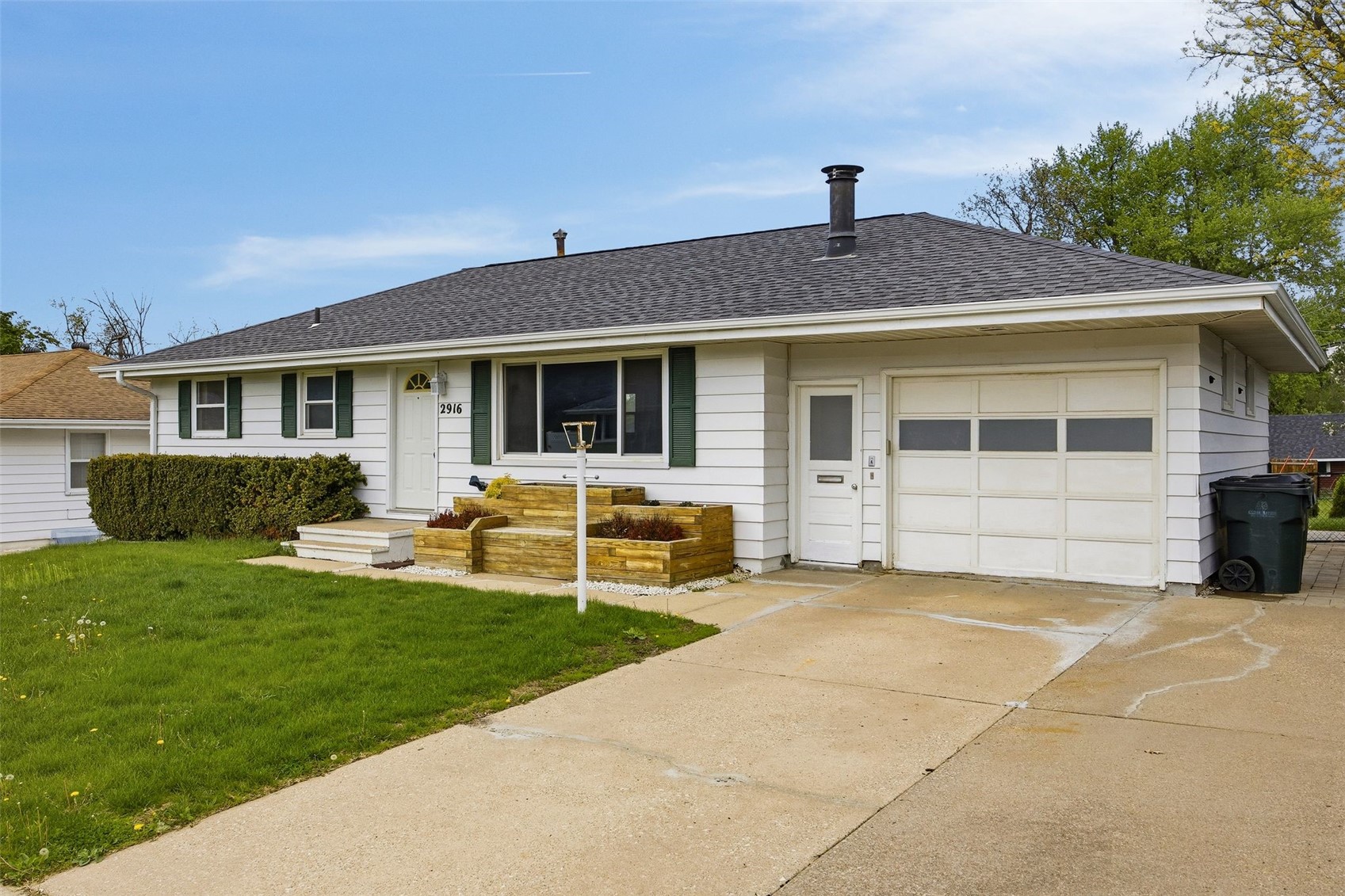 2916 Schultz Drive NW Cedar Rapids IA 52405