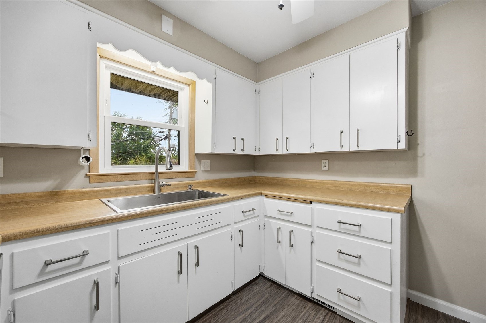 2916 Schultz Drive NW Cedar Rapids IA 52405