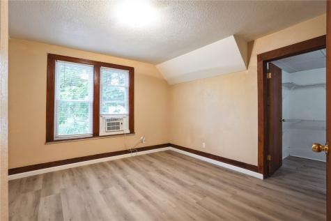 317 6th Avenue Oelwein IA 50662
