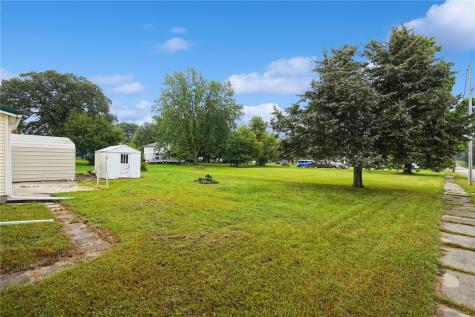 317 6th Avenue Oelwein IA 50662