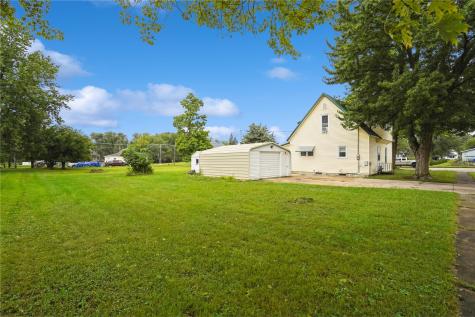 317 6th Avenue Oelwein IA 50662