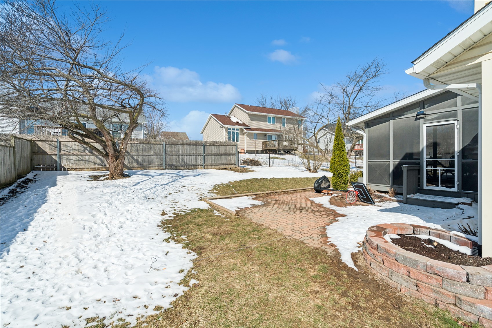 3010 Meadow Glen Street Marion IA 52302