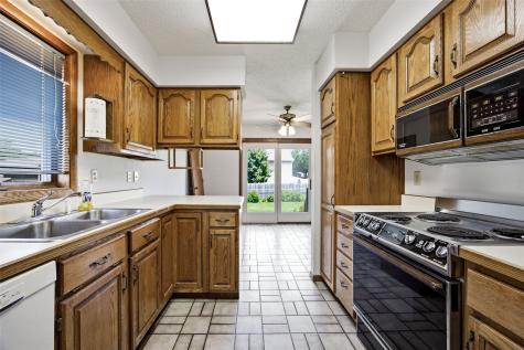 3180 24th Avenue Marion IA 52302