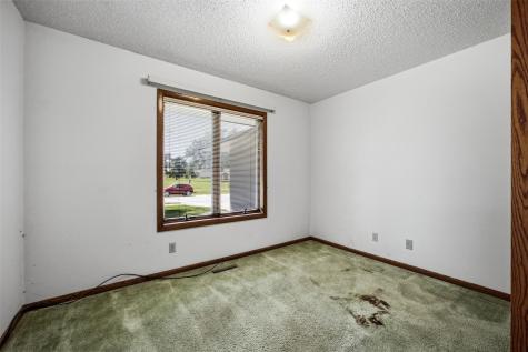 3180 24th Avenue Marion IA 52302