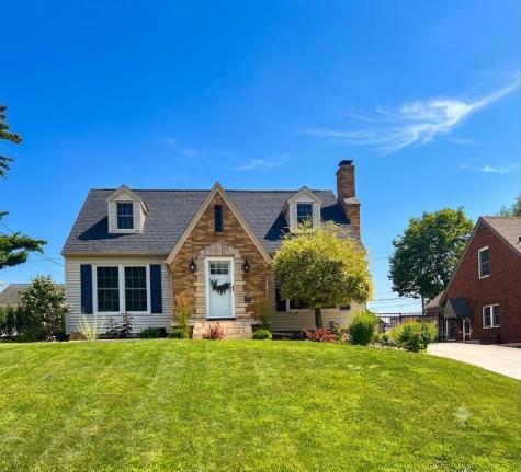 241 23rd Street Drive SE Cedar Rapids IA 52403