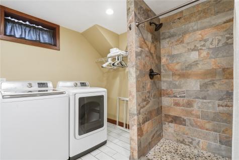 241 23rd Street Drive SE Cedar Rapids IA 52403
